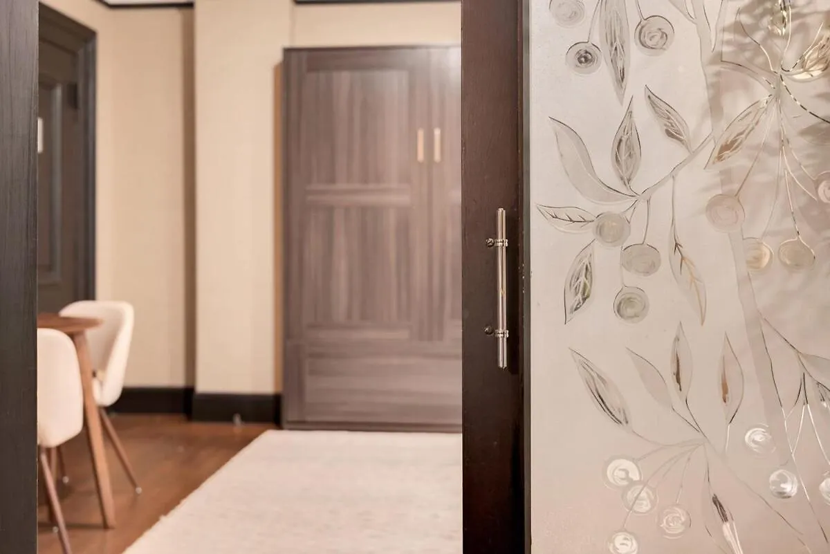 Beautiful Apt Near Times Square With Gym & Patio New York Apartment
